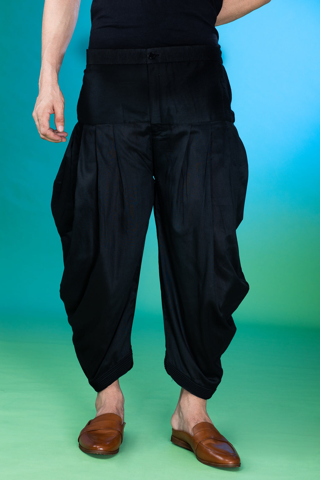 Women Solid Black Viscose Mid Rise Metallic Harem Dhoti pants